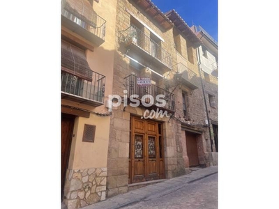 Piso en venta en Calle Villanueva, 17