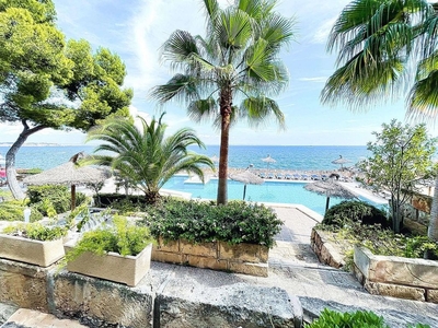 Piso en venta en Cas Catala - Illetes de 3 habitaciones con terraza y piscina