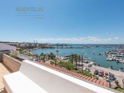 Piso en venta en Port d'Alcúdia - Platja d'Alcúdia de 2 habitaciones con terraza y balcón