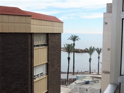 Apartamento en venta en Las Piscinas Naturales, Torrevieja, Alicante