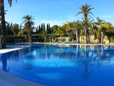 Apartamento en venta en Los Naranjos, Marbella, Málaga