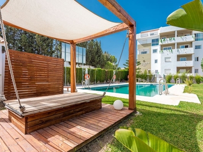 Apartamento en venta en Nueva Andalucia, Marbella, Málaga