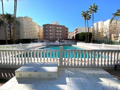 Apartamento en venta en Playa de los Locos, Torrevieja, Alicante