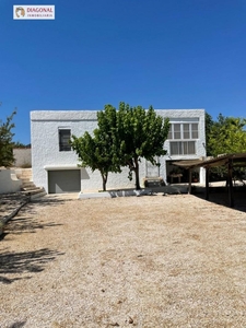 Casa con terreno en Hondon de las Nieves