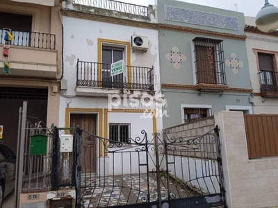Casa unifamiliar en venta en Avenida de la Pruna en Morón de la Frontera por 78.000 €