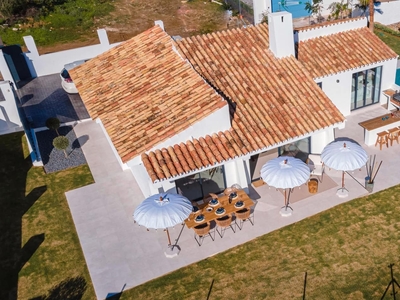 Chalet en venta en Los Llanos, Estepona, Málaga