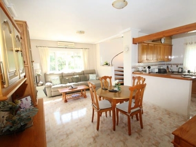 Chalet en venta en Villamartin, Orihuela, Alicante