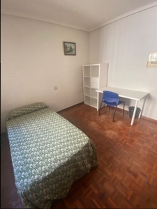 Habitaciones en C/ SANTA BRIGIDA, Salamanca Capital por 225€ al mes