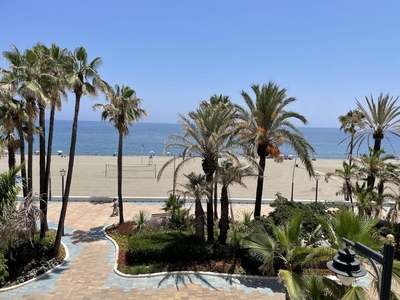 Apartamento en venta en Estepona, Málaga