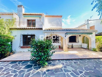 Casa adosada en venta en Carrer Esparta, 3