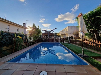Casa independiente con piscina privada en Cunit residencial Cunit