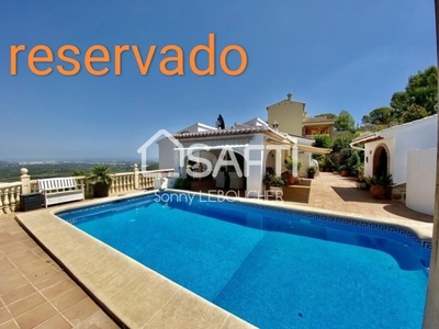 espectacular propriedad de 3 dormitorios con linda piscina en Ador Monte Corona