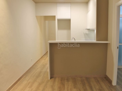 Piso en carrer del clot 201 piso con 2 habitaciones amueblado con aire acondicionado en Barcelona