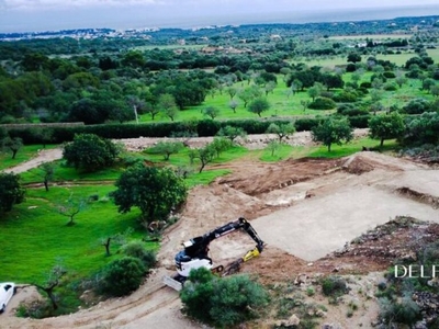 Terreno CON licencia de construcción antigua con vistas al mar desde la colina de S'Horta.