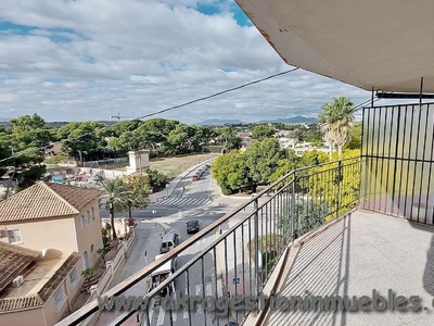 Venta de piso en San Juan de Alicante/Sant Joan d´Alacant de 3 habitaciones con terraza y balcón