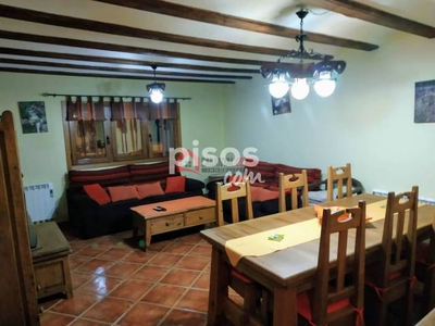 Casa adosada en venta en Mora de Rubielos
