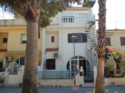 Casa en venta en Mil Palmeras, Orihuela, Alicante