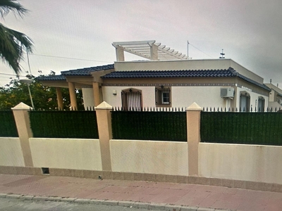 Chalet en venta en El Chaparral - La Siesta - La Torreta, Torrevieja, Alicante