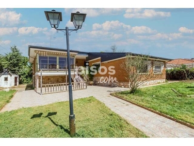 Chalet en venta en Eurovillas