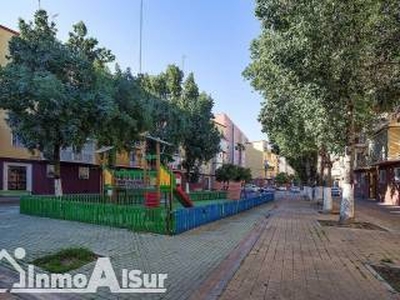 Piso de dos habitaciones Mejorana, El Plantinar-El Juncal-Avenida de la Paz, Sevilla