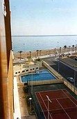 Alquiler vacaciones de piso con piscina y terraza en Benicasim (Benicàssim), Apartamentos JAMAIKA - Primera linea playa Heliopolis