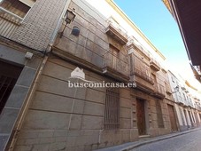 Venta Casa adosada en Calle Monjas Altas Torredonjimeno. A reformar con balcón 569 m²