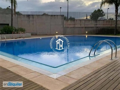 Alquiler piso amueblado piscina Barrio de la luz