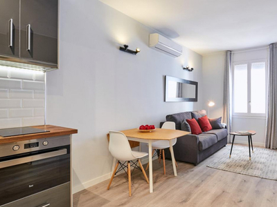 Apartamento luminoso de 2 dormitorios en alquiler en Poblenou, Barcelona
