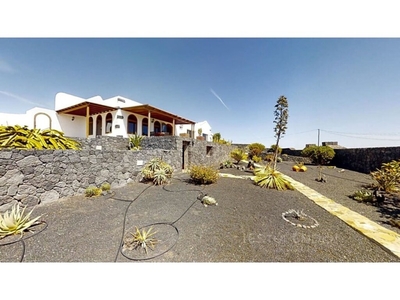 Casa-Chalet en Venta en Teguise (Lanzarote) Las Palmas Ref: CT 8204C