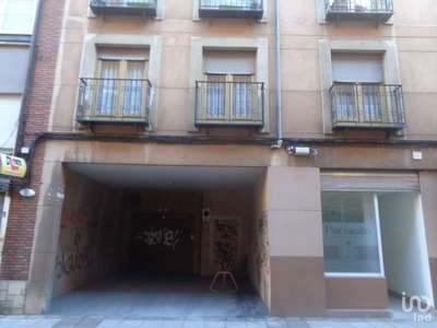Aparcamiento / garaje / caja de 20 m² en León (24002)