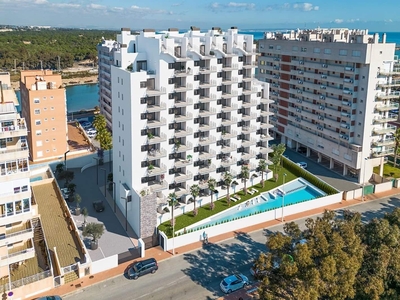 Apartamento en venta en Puerto Deportivo, Guardamar del Segura, Alicante