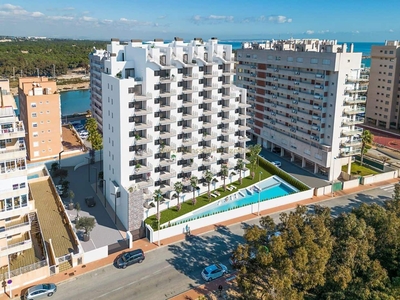 Apartamento en venta en Puerto Deportivo, Guardamar del Segura, Alicante