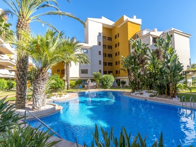 Apartamento en venta en Punta Prima, Torrevieja, Alicante