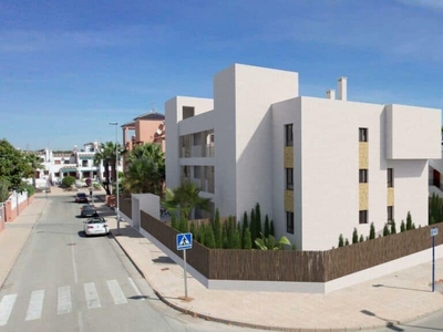 Apartamento en venta en Villamartin, Orihuela, Alicante