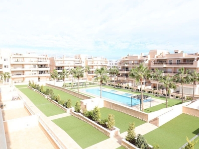 Apartamento en venta en Villamartin, Orihuela, Alicante