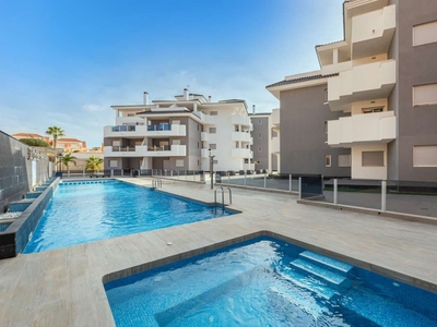 Apartamento en venta en Villamartin, Orihuela, Alicante