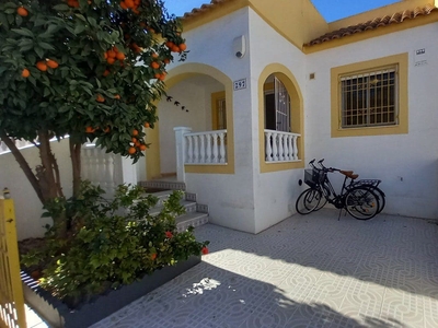 Casa en venta en El Chaparral - La Siesta - La Torreta, Torrevieja, Alicante