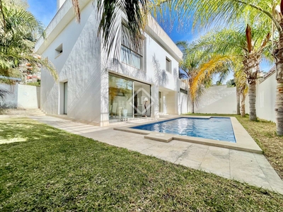 Casa / villa de 240m² en venta en Cabo de las Huertas