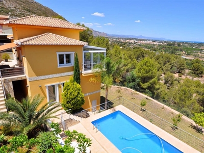 Chalet en venta en Dénia, Alicante