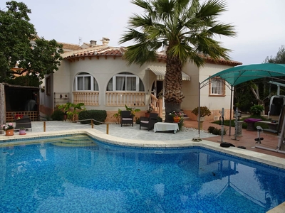 Chalet en venta en Doña Pepa, Rojales, Alicante