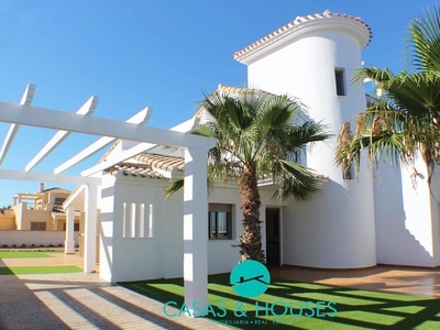 Chalet en venta en La Manga del Mar Menor, Murcia