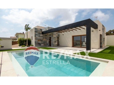 Chalet en venta en Los Balcones - Los Altos, Torrevieja, Alicante