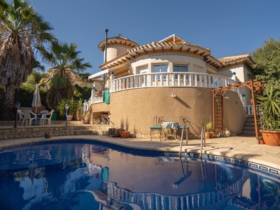 Chalet en venta en Villamartin, Orihuela, Alicante