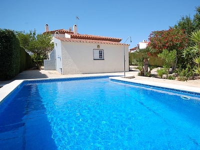 Villa en alquiler a 700 m de la playa