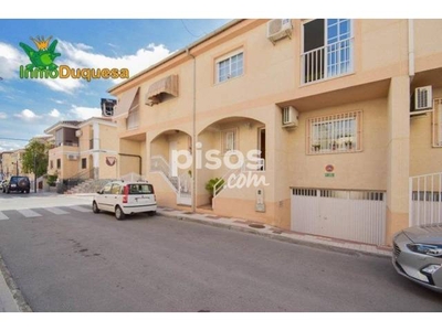 Casa adosada en venta en Maracena