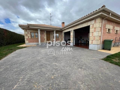 Chalet en venta en Calle de Remolacha