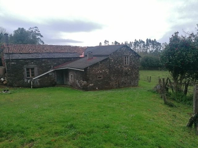 Casa de Pueblo en Venta en Cerdido, La Coruña