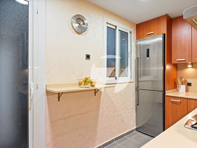 Piso en venta , con 74 m2, 3 habitaciones y 1 baños, ascensor, aire acondicionado y calefacción gas natural. en Barcelona
