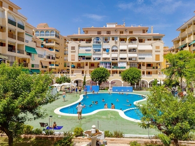 Apartamento en venta en Los Europeos, Torrevieja, Alicante