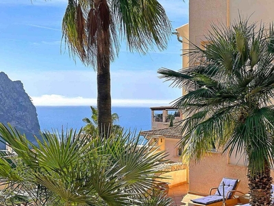 Piso en venta en Port d'Andratx de 3 habitaciones con terraza y piscina